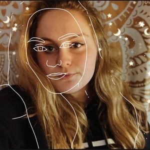 Meet your Posher, Alexis